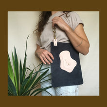 Load image into Gallery viewer, T O P O  Leather Tote